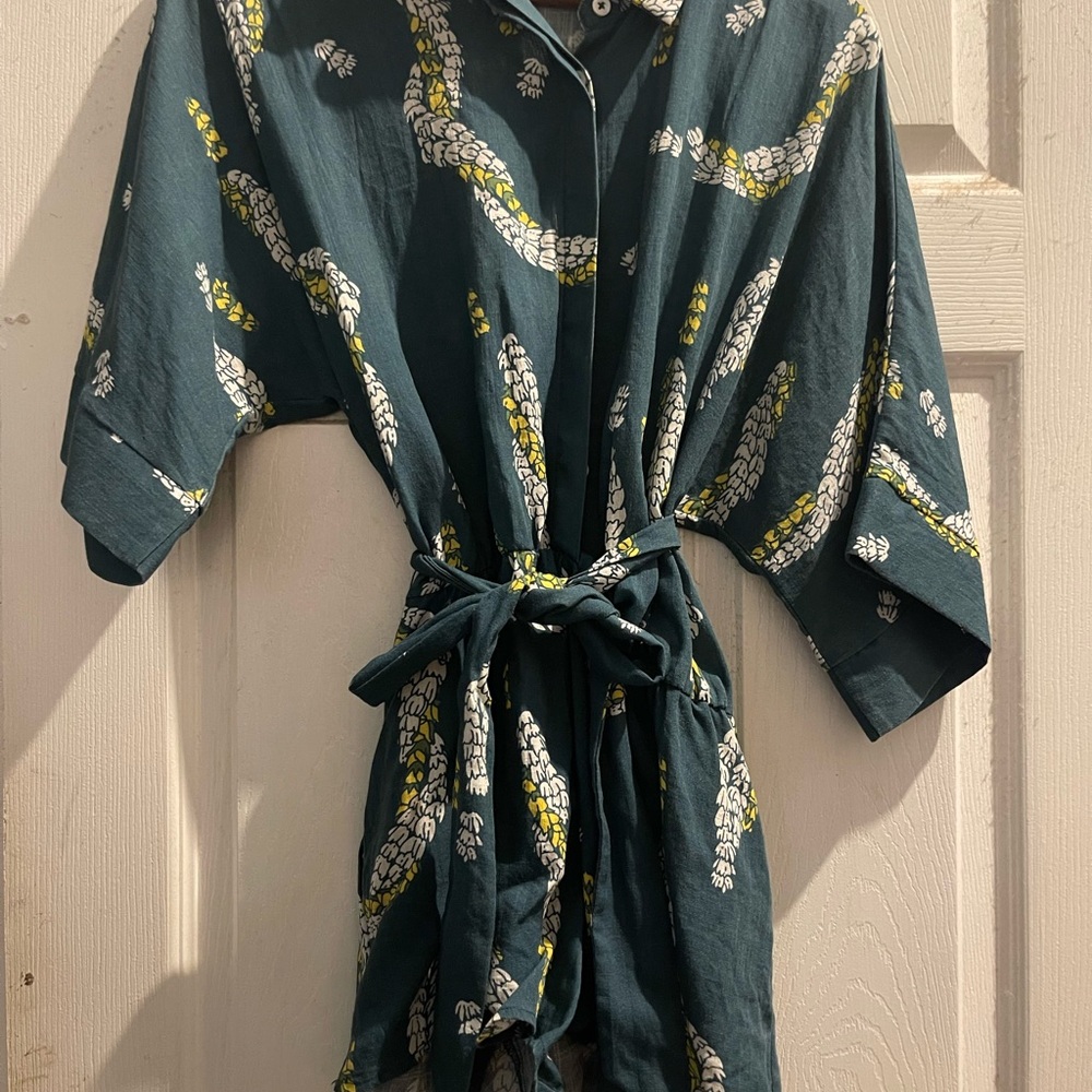 Kahulalea lei print romper Jumpsuit medium - Picture 3 of 5